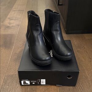 Sorel Ona Ave Zip Wedge Black Leather Ankle Booties
